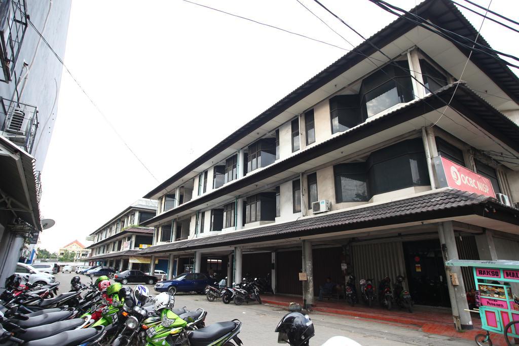 Ds Colive Siliwangi Otel Semarang Dış mekan fotoğraf
